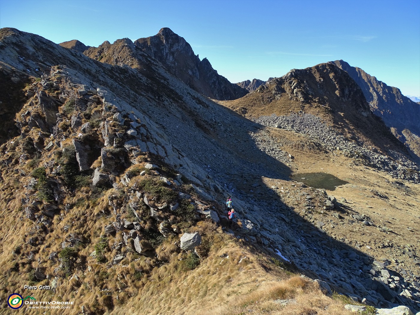 80 Cresta verso Bocchetta di Budria con Fioraro e Pizzo del vento.JPG